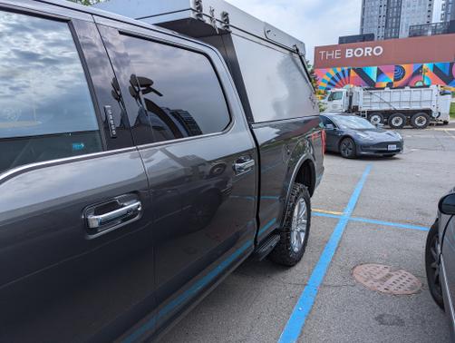 Photo 3 of 28 of 2016 Ford F-150 Platinum