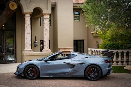 Gray 2025 Chevrolet Corvette ZR1 w/3LZ