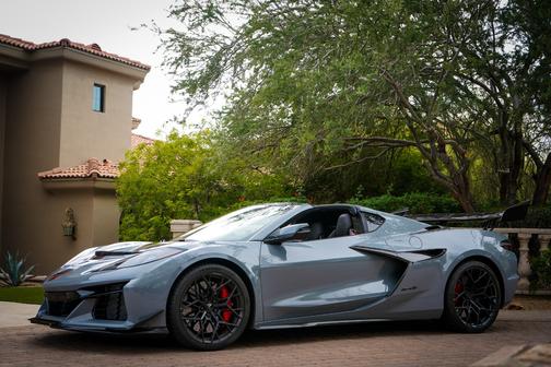 Gray 2025 Chevrolet Corvette ZR1 w/3LZ