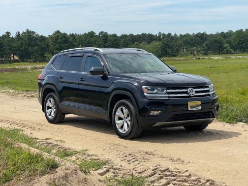 Black 2019 Volkswagen Atlas 3.6L SE