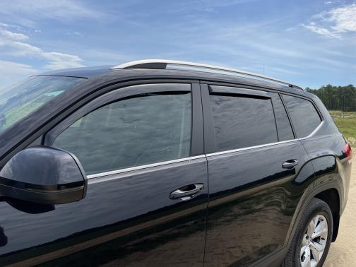 Black 2019 Volkswagen Atlas 3.6L SE
