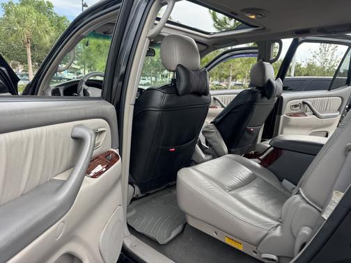 Black 2006 Toyota Sequoia Limited