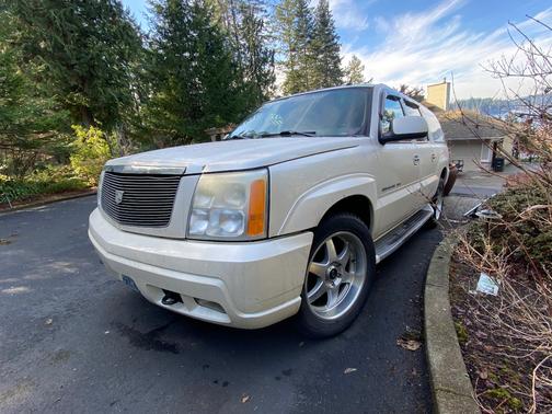 2004 Cadillac Escalade ESV Platinum Edition