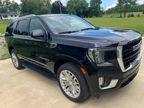 Blue 2024 GMC Yukon SLE
