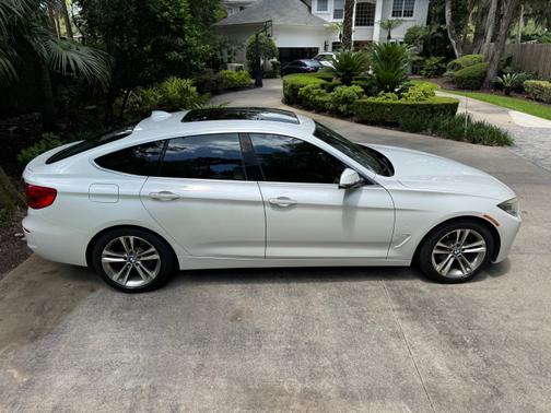 2018 BMW 330 Gran Turismo i xDrive