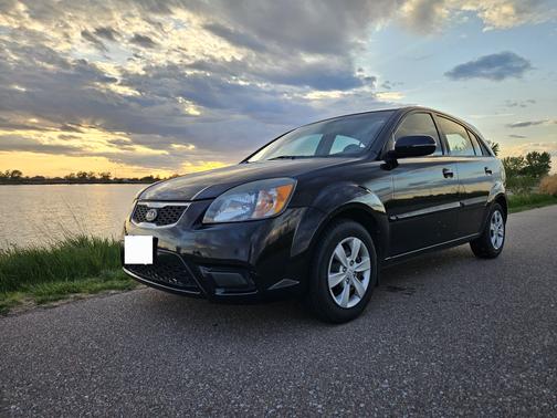 Black 2011 Kia Rio5 LX