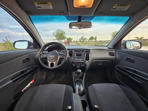 Black 2011 Kia Rio5 LX