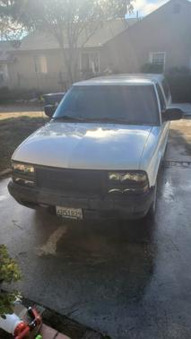 2001 Chevrolet S-10 LS