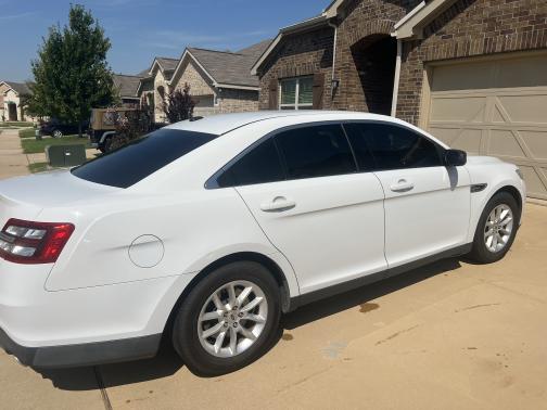 2013 Ford Taurus SE