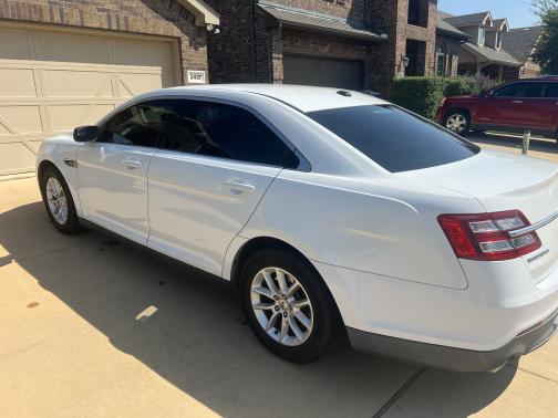 2013 Ford Taurus SE
