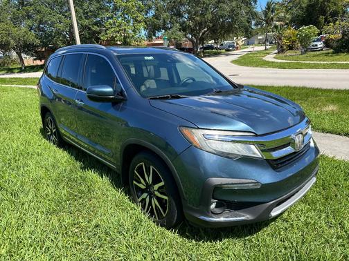Blue 2019 Honda Pilot Touring 7-Passenger