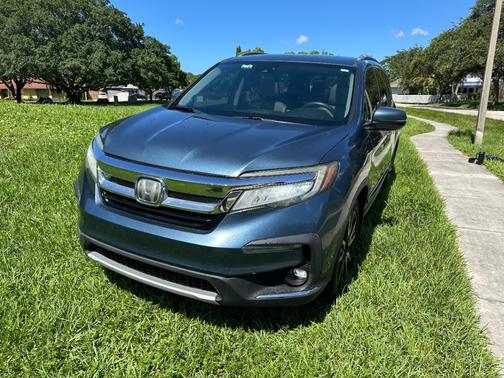 Blue 2019 Honda Pilot Touring 7-Passenger