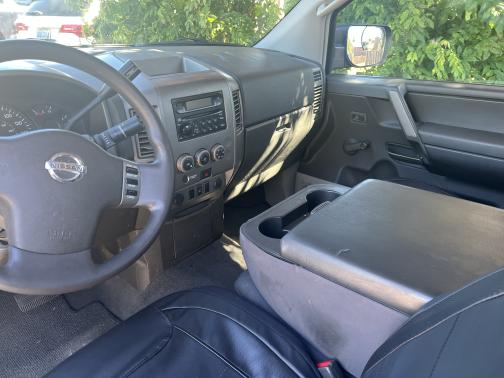 2004 Nissan Titan XE King Cab