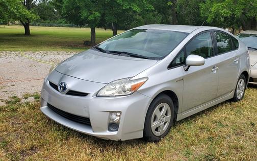 Silver 2011 Toyota Prius II