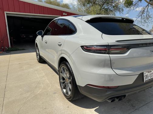 2023 Porsche Cayenne Cayenne Platinum Edition