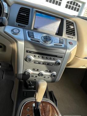 Blue 2014 Nissan Murano LE