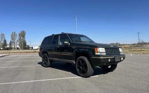 Green 1995 Jeep Grand Cherokee Limited 4WD