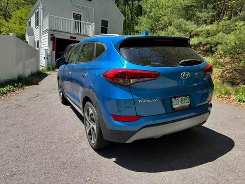 Blue 2018 Hyundai TUCSON Limited