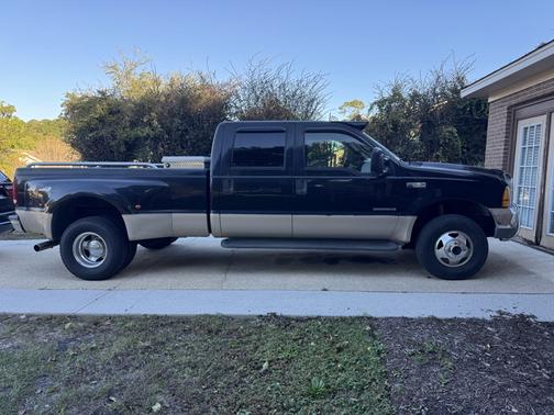 1999 Ford F-350 Lariat Crew Cab Super Duty DRW