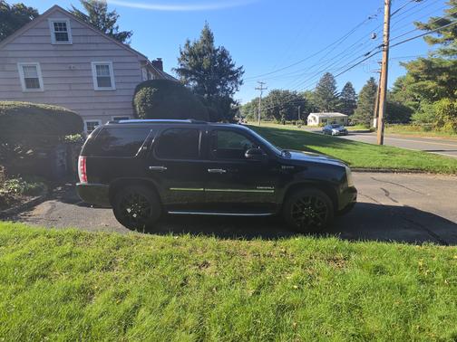 Black 2012 GMC Yukon Hybrid Denali