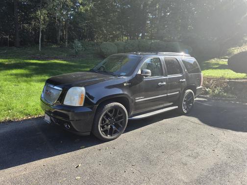 Black 2012 GMC Yukon Hybrid Denali