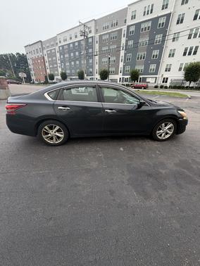 Blue 2013 Nissan Altima 2.5 SV