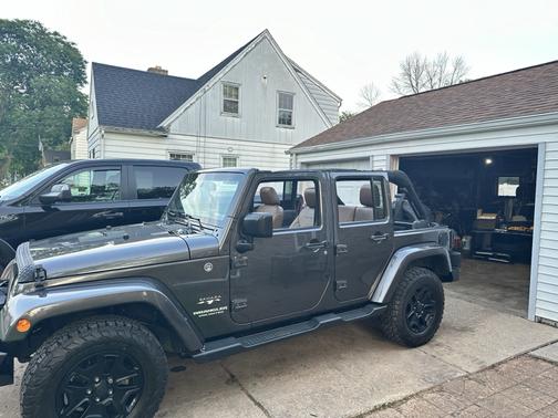 2016 Jeep Wrangler Unlimited Sahara