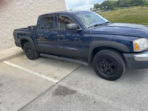 2005 Dodge Dakota SLT Quad Cab