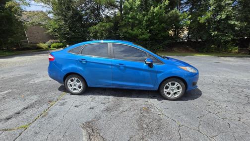 Blue 2016 Ford Fiesta SE