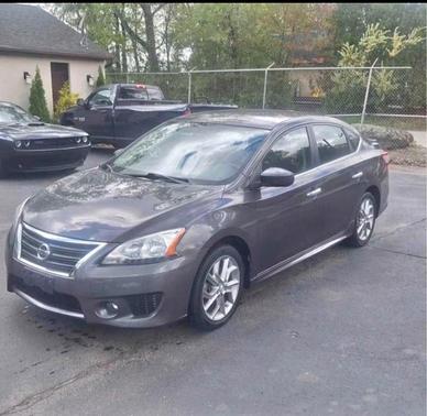Gray 2013 Nissan Sentra SR
