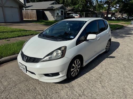 White 2013 Honda Fit Sport