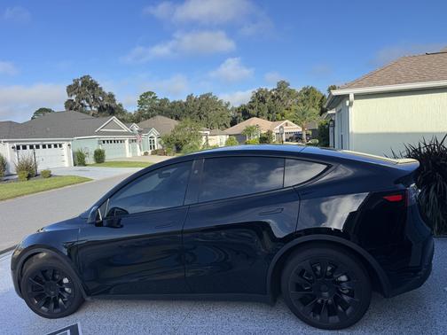 Black 2025 Tesla Model Y Long Range AWD