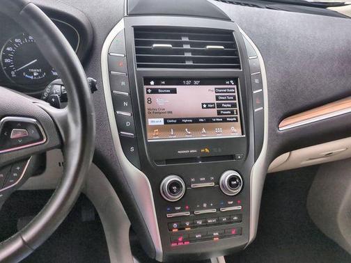 2019 Lincoln MKC Standard