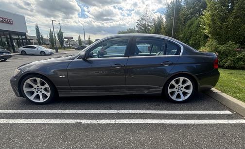 Gray 2007 BMW 335 i