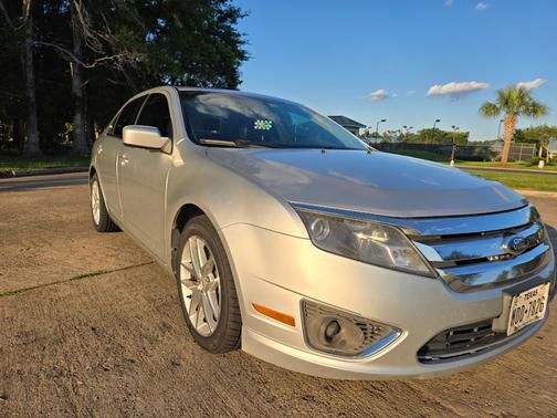 Silver 2012 Ford Fusion SEL