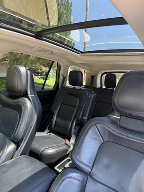 Black 2021 Lincoln Aviator Reserve AWD