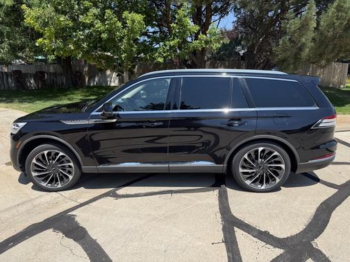 Black 2021 Lincoln Aviator Reserve AWD