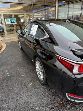 2021 Lexus ES 300h Luxury