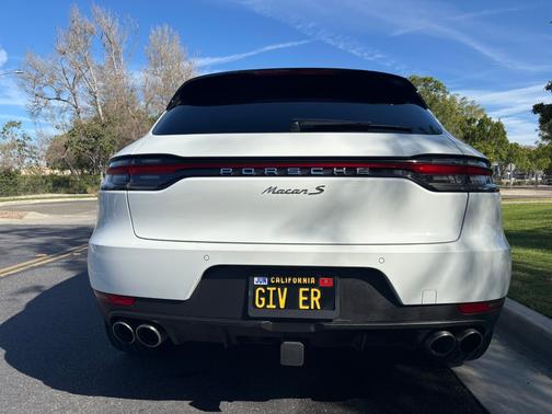 2019 Porsche Macan Macan S