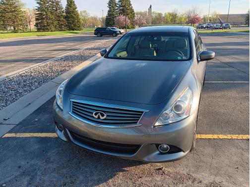 2013 INFINITI G37 x
