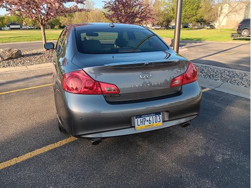 2013 INFINITI G37 x