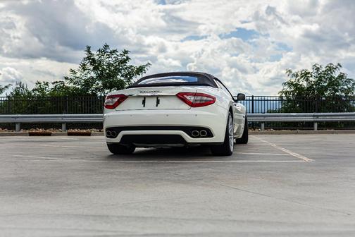 White 2013 Maserati GranTurismo Base