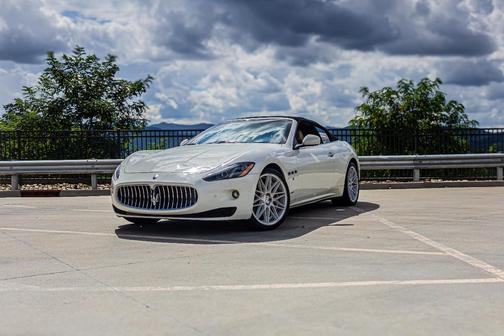 White 2013 Maserati GranTurismo Base