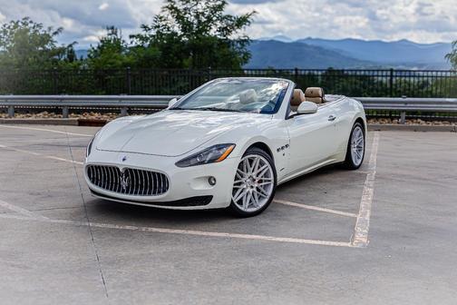 White 2013 Maserati GranTurismo Base