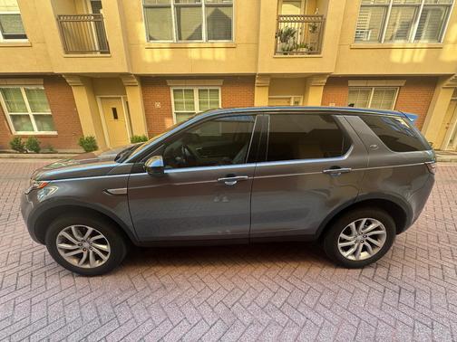 Gray 2016 Land Rover Discovery Sport HSE