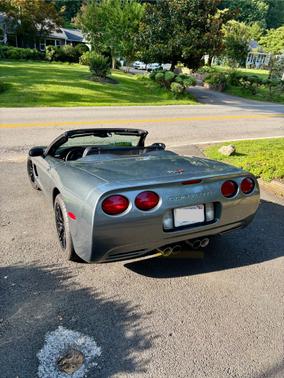 2004 Chevrolet Corvette Base