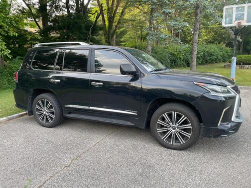 Black 2009 Lexus LX 570 Base