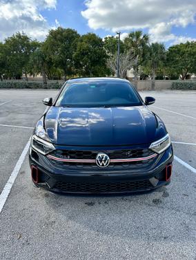 Photo 2 of 16 of 2022 Volkswagen Jetta GLI 2.0T Autobahn