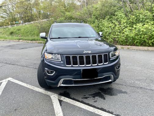 Photo 2 of 8 of 2016 Jeep Grand Cherokee Limited