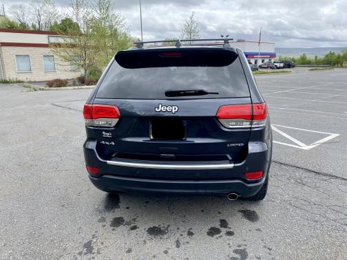 Photo 4 of 8 of 2016 Jeep Grand Cherokee Limited